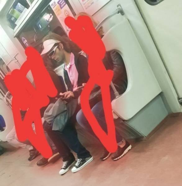 Strange People In The Subway (38 pics)