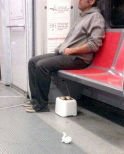Strange People In The Subway (38 pics)