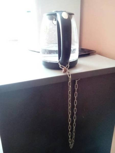 Finds In Hotels (22 pics)