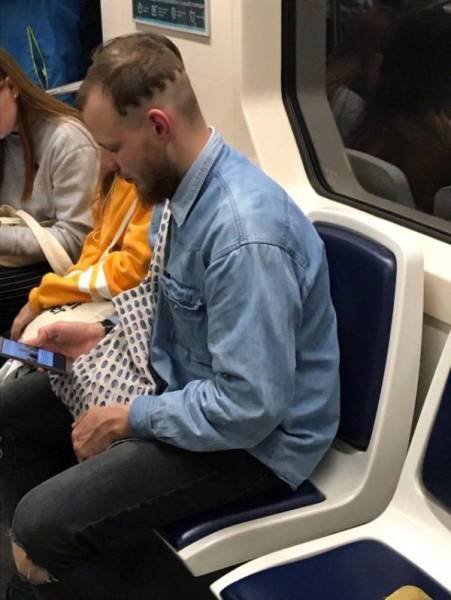 Strange People In The Subway (38 pics)