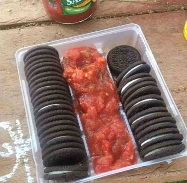 What Is Going On Here? (58 pics)