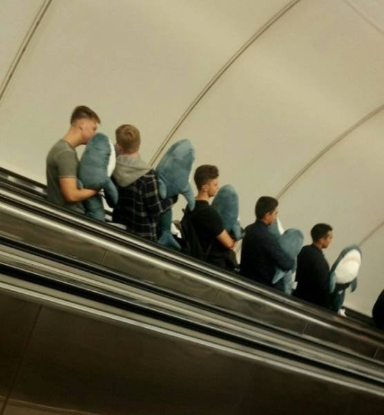 Strange People In The Subway (38 pics)