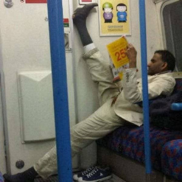 Strange People In The Subway (38 pics)