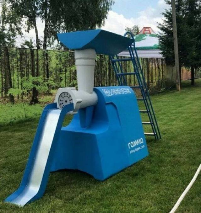 What Is Going On Here? (58 pics)