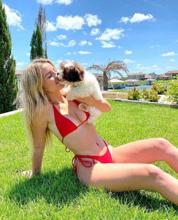 Girls With Puppies (35 pics)