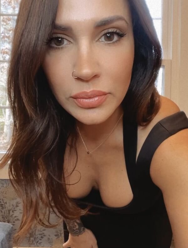 Attractive Girls (25 pics)