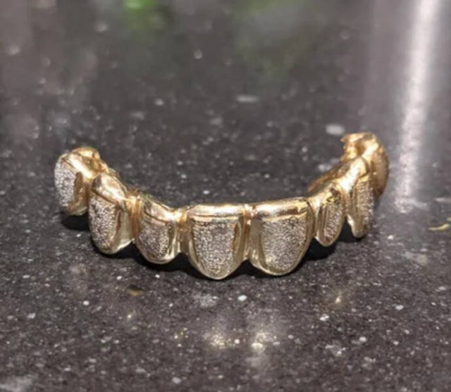 Cool Metal Detector Finds (20 pics)