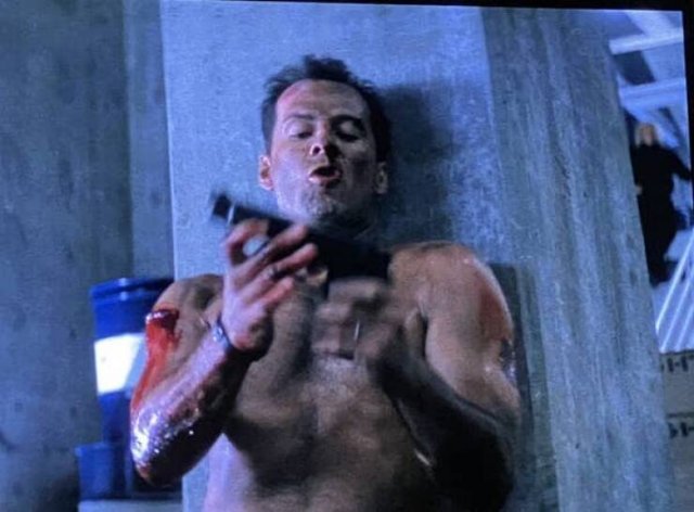 Interesting Mistakes In Popular Movies (26 pics)