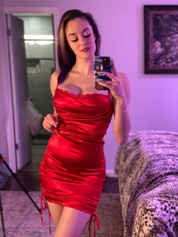 Girls In Dresses (53 pics)