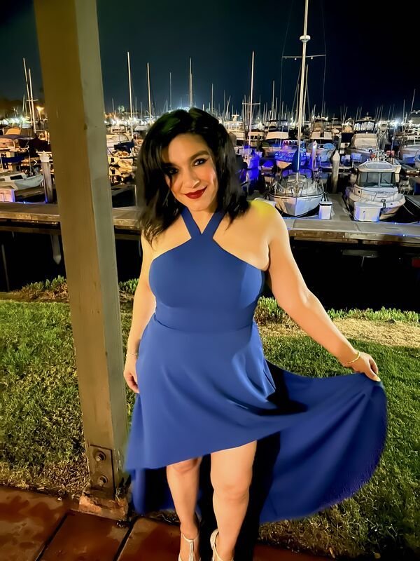 Girls In Dresses (53 pics)