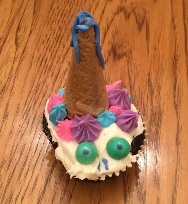 Bad Days Happen (55 pics)