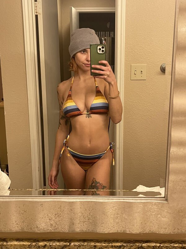 Bikini Girls (77 pics)
