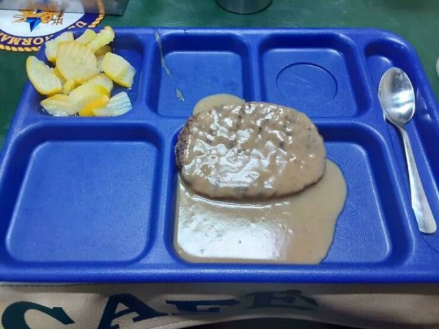 School Lunches In Different Countries (50 pics) School Lunches In Different Countries (50 pics)