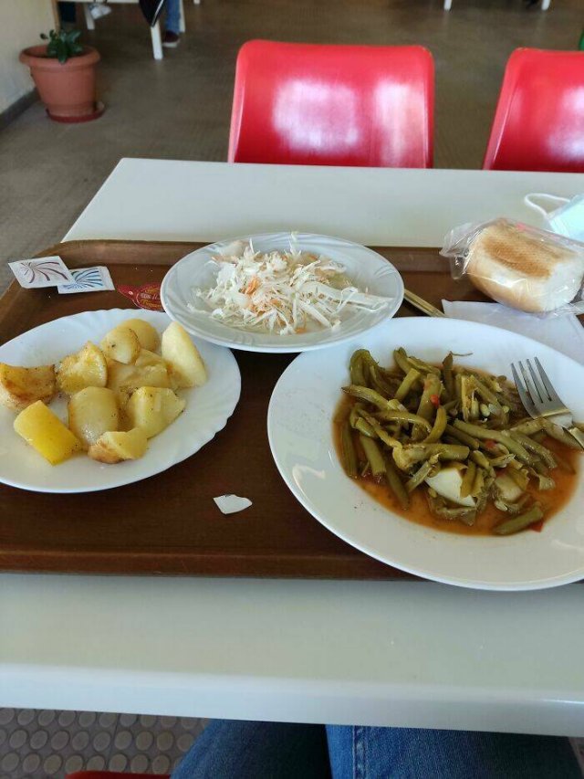 School Lunches In Different Countries (50 pics) School Lunches In Different Countries (50 pics)