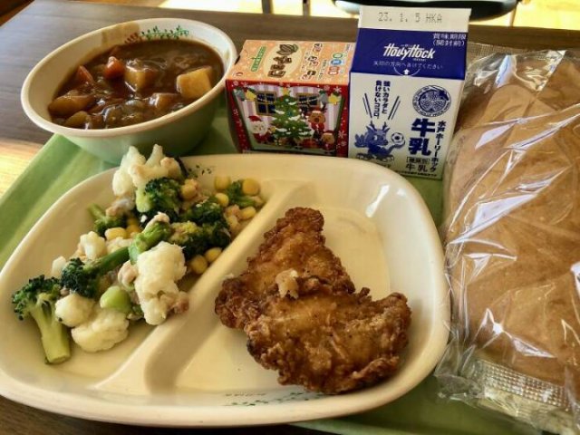 School Lunches In Different Countries (50 pics) School Lunches In Different Countries (50 pics)