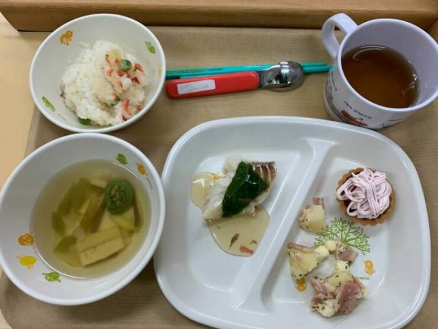School Lunches In Different Countries (50 pics) School Lunches In Different Countries (50 pics)