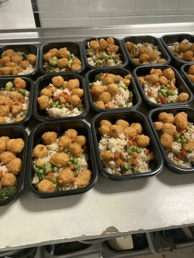 School Lunches In Different Countries (50 pics) School Lunches In Different Countries (50 pics)