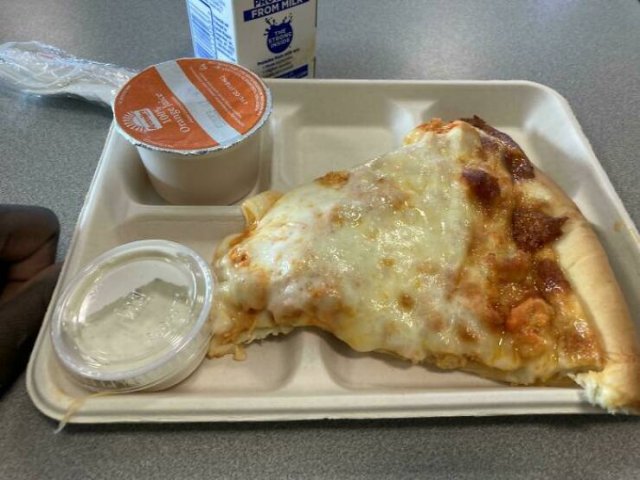 School Lunches In Different Countries (50 pics) School Lunches In Different Countries (50 pics)
