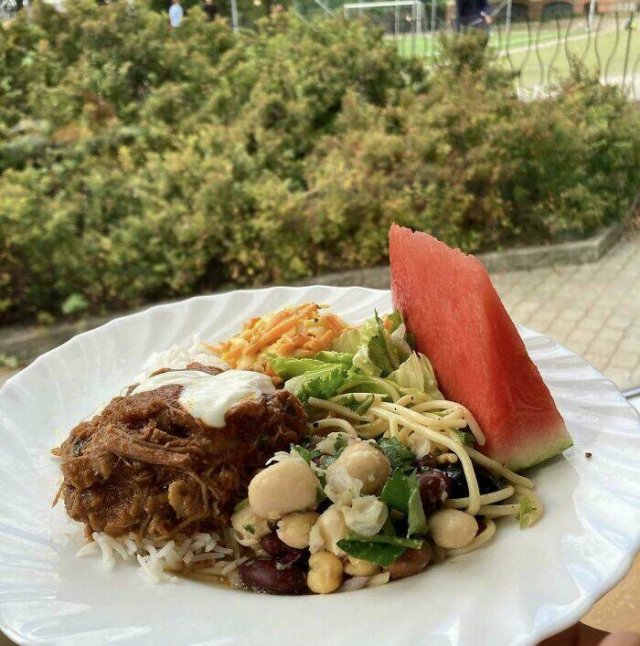 School Lunches In Different Countries (50 pics) School Lunches In Different Countries (50 pics)