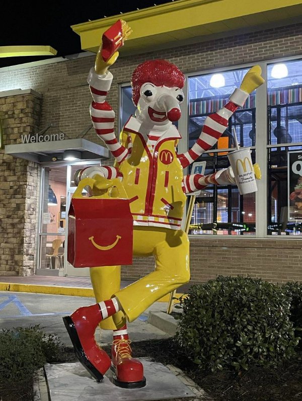 Fake Brands (23 pics)