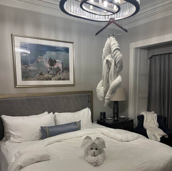 Interesting Finds In Hotels (18 pics)