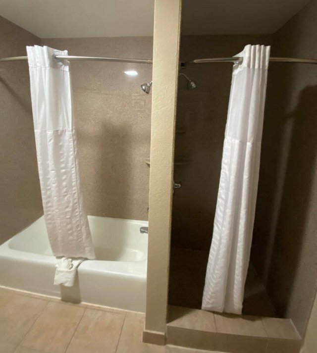 Interesting Finds In Hotels (18 pics)