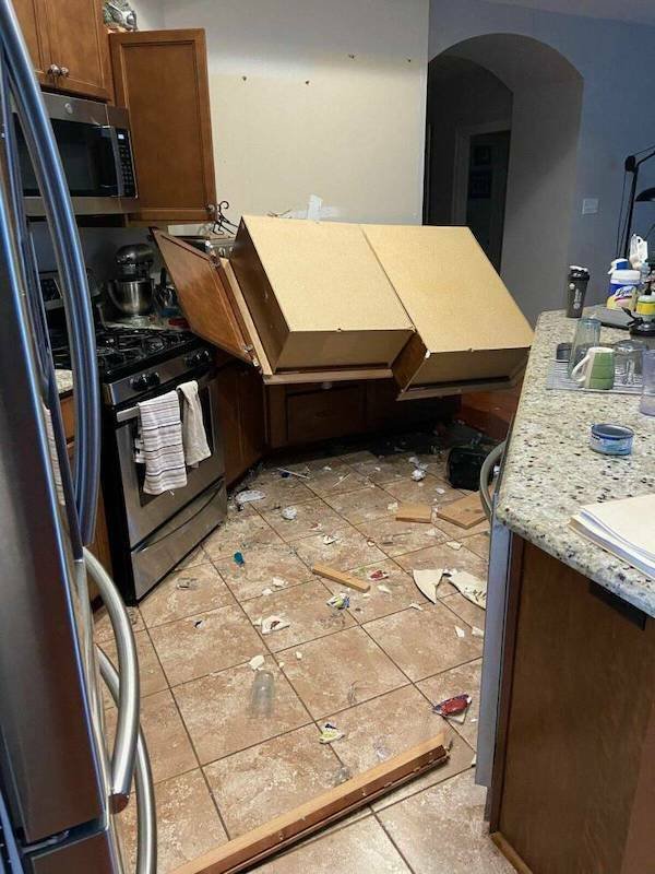 Weird And Crazy Situations (24 pics)