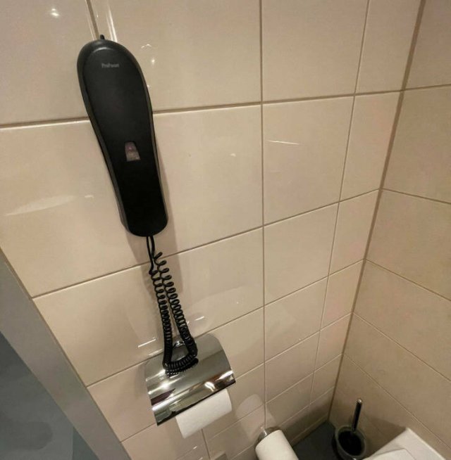 Interesting Finds In Hotels (18 pics)