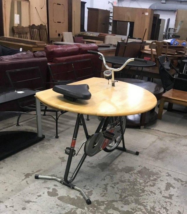 What Is Going On Here? (52 pics)