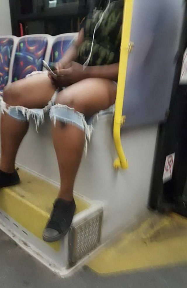 What Is Going On Here? (52 pics)