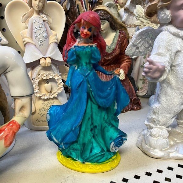 Odd Finds In Thrift Shops (30 pics)