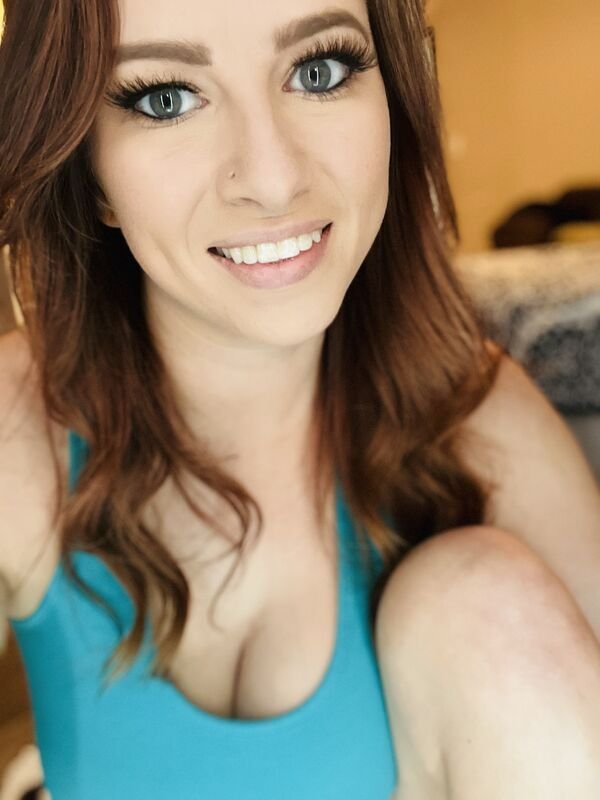Hot Girls (83 pics)