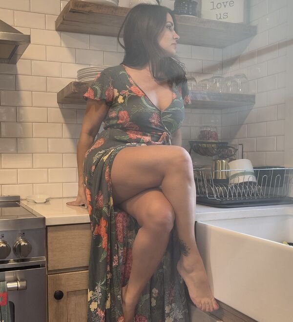 Hot Girls (83 pics)