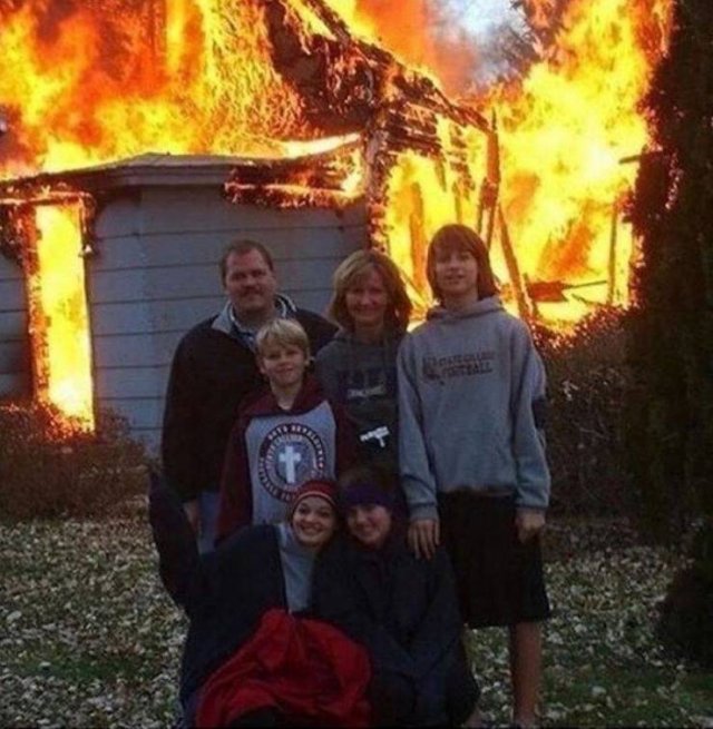 What Is Going On Here? (54 pics)