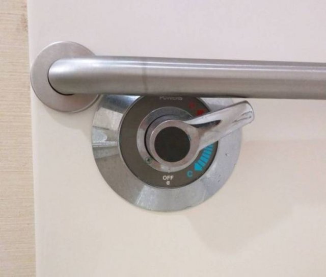 What Is Going On Here? (54 pics)