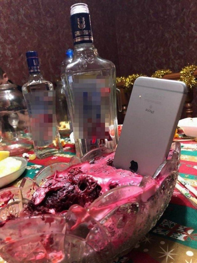 What Is Going On Here? (54 pics)