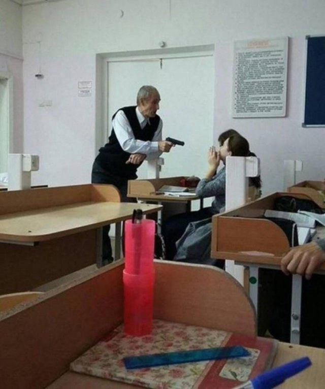 What Is Going On Here? (54 pics)