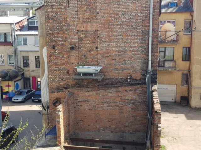 What Is Going On Here? (54 pics)