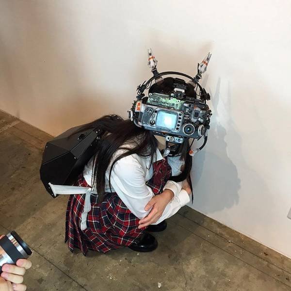 What Is Going On Here? (54 pics)