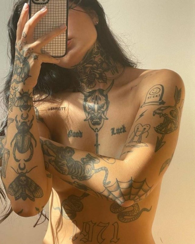 Tattooed Girls (49 pics)