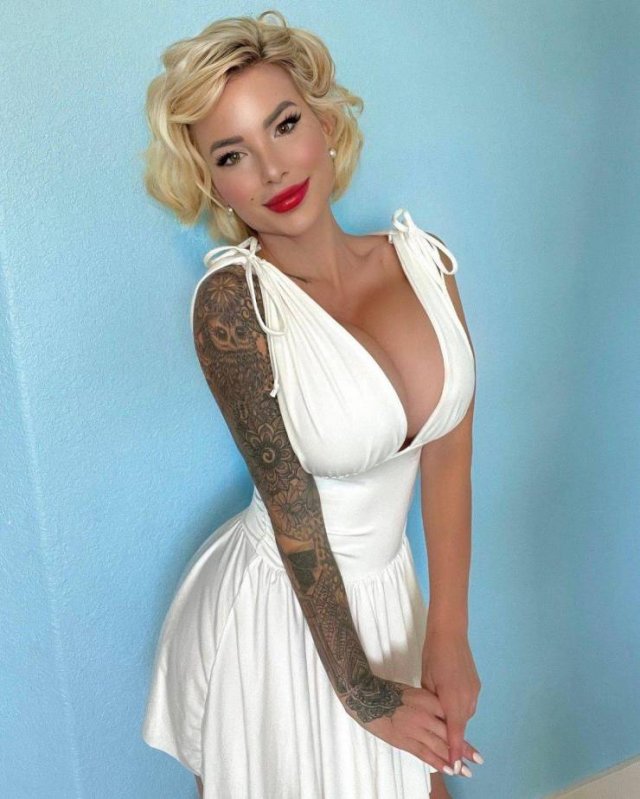 Tattooed Girls (49 pics)