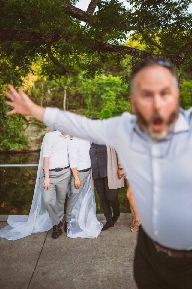 Weird And Funny Wedding Photos (40 pics)