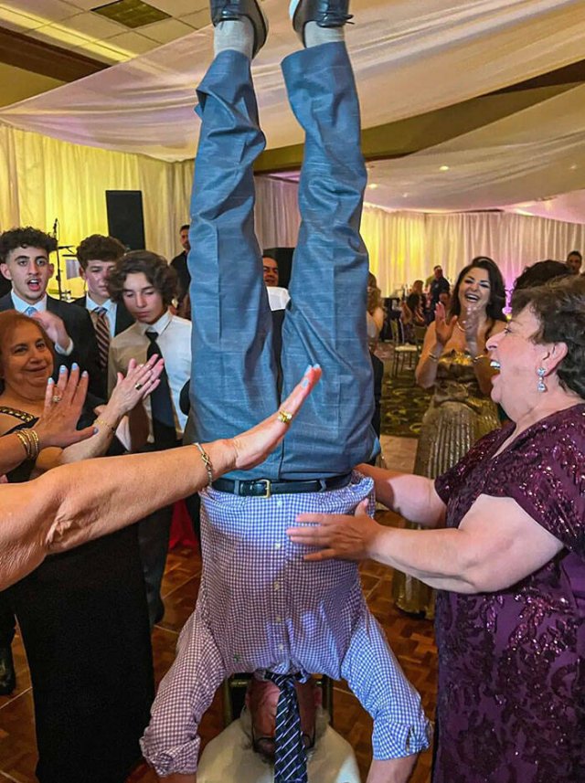 Weird And Funny Wedding Photos (40 pics)