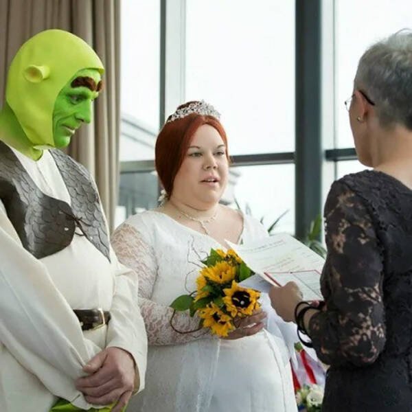 Weird And Funny Wedding Photos (40 pics)