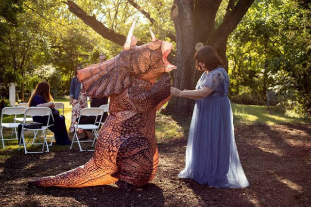Weird And Funny Wedding Photos (40 pics)