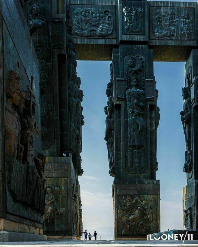Brutal Buildings (30 pics)