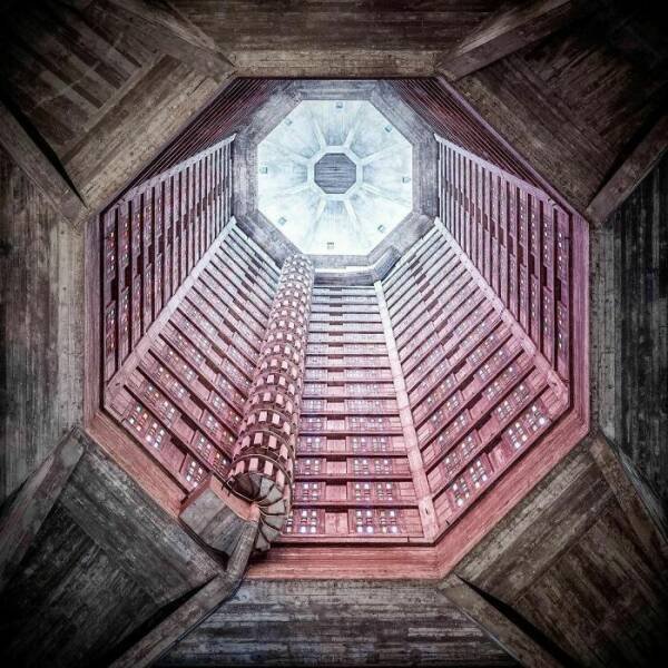 Brutal Buildings (30 pics)