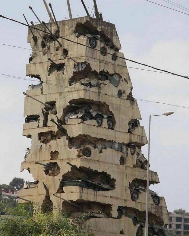 Brutal Buildings (30 pics)