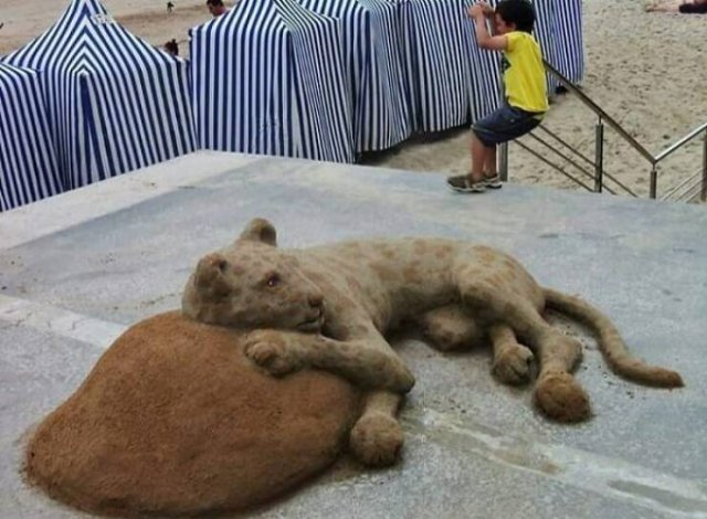 Awesome Sand Sculptures (25 pics)