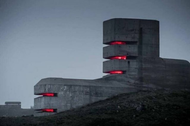 Brutal Buildings (30 pics)